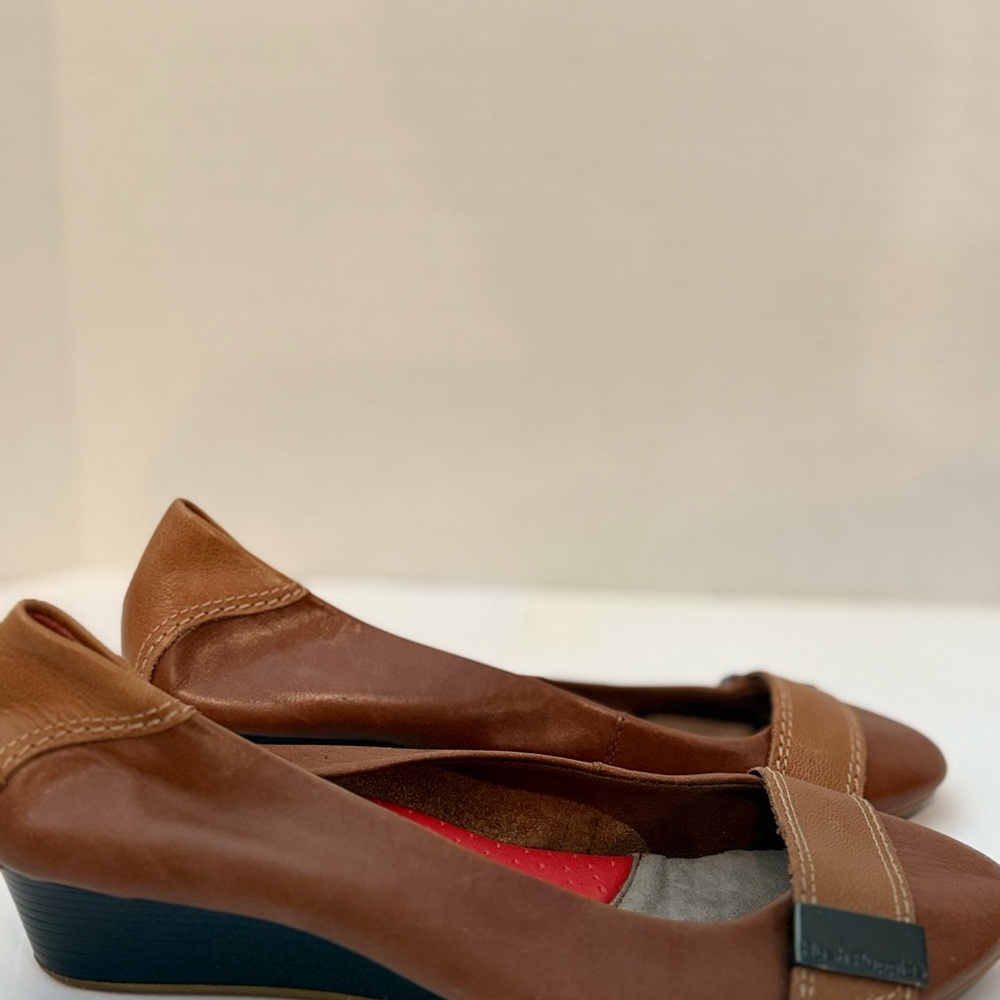 Hush Puppies Brown Leather Women’s Wedge Shoes size 9.5